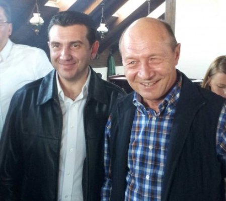 Palaz şi patru primari din judeţul Constanţa, la forumul la care a participat şi Băsescu